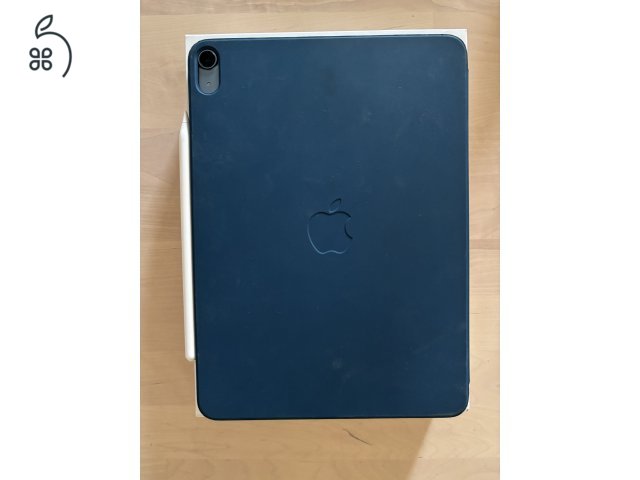 Ipad Air 5. gen (M1) 256 GB Karcmentes Eredeti tartozékokkal és Apple Smart Folio tokkal 