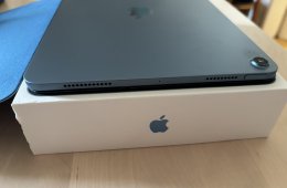 Ipad Air 5. gen (M1) 256 GB Karcmentes Eredeti tartozékokkal és Apple Smart Folio tokkal 