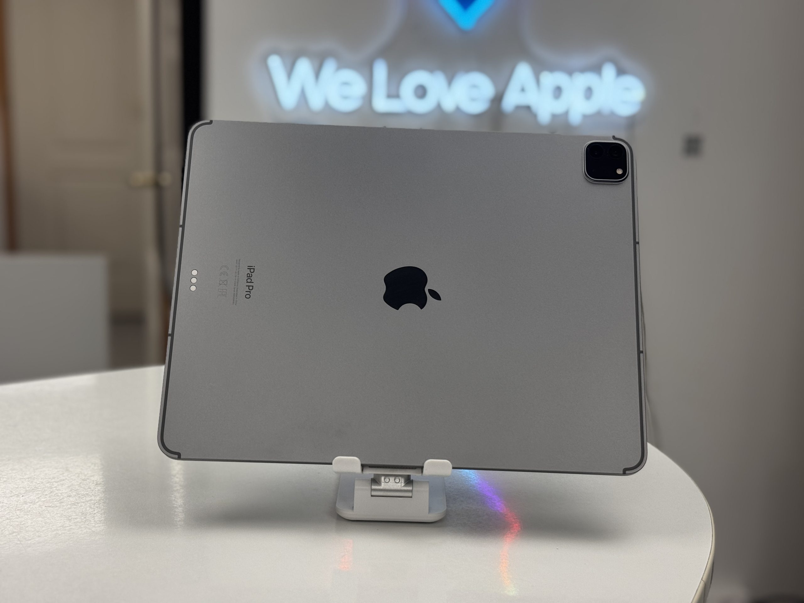 iPad Pro M2 256GB, 6th Gen, 13