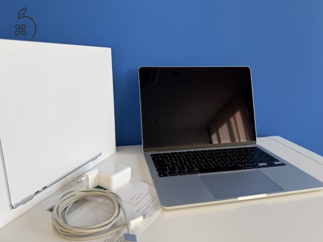 MacBook Air M2 13