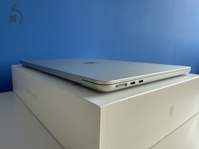 MacBook Air M2 13