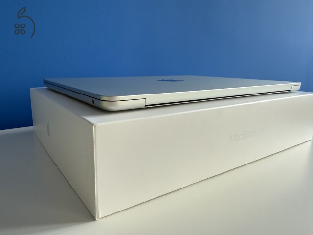 MacBook Air M2 13