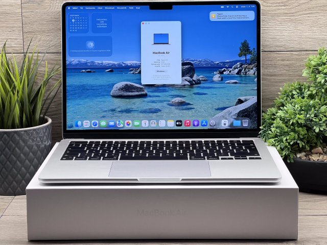 MacBook Air 2022 M2 13” 256GB 2 ÉV Garanciával Számlával