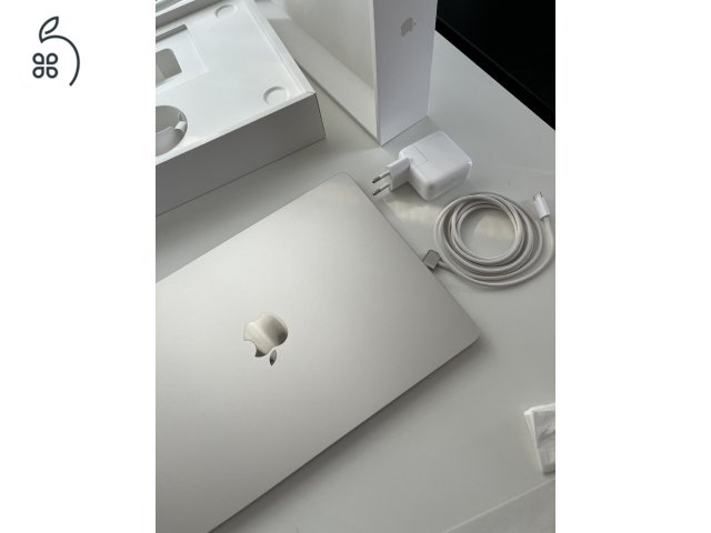 Apple MBA M2 13