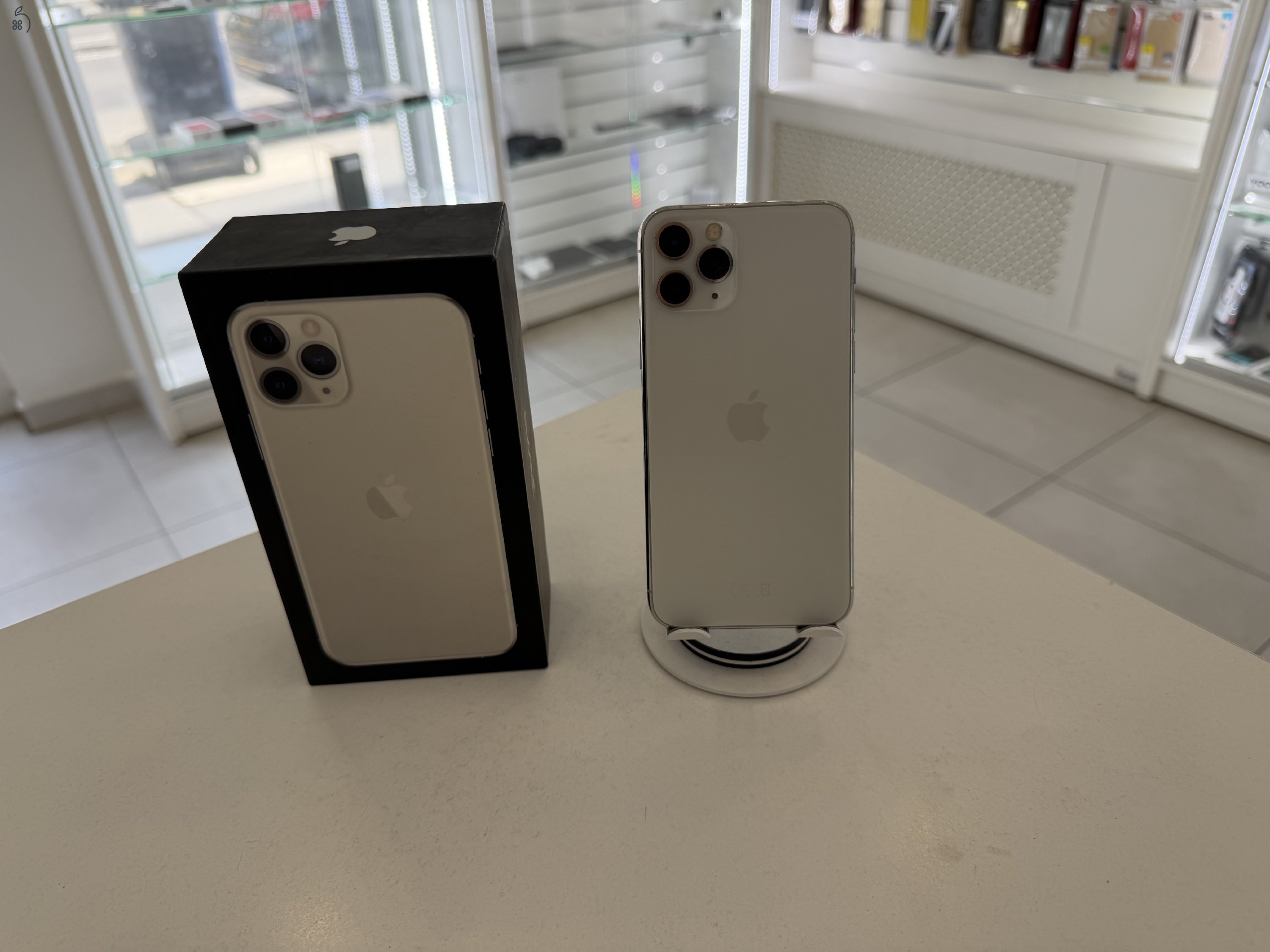 iPhone 11 Pro 64GB Független Újszerű/1 hónap gar./Akku 82%/p5011