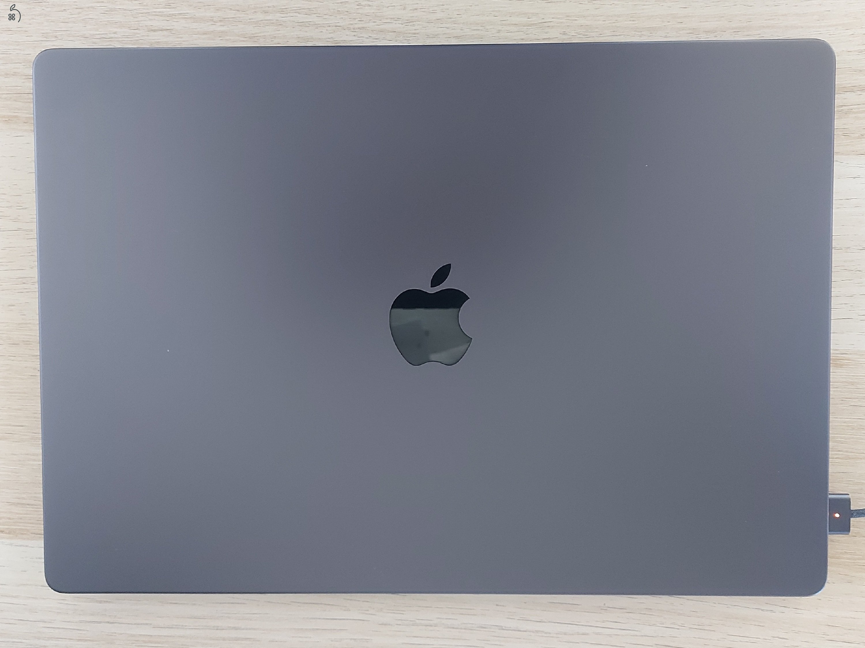 Újszerű Apple Macbook Pro 16,2” eladó