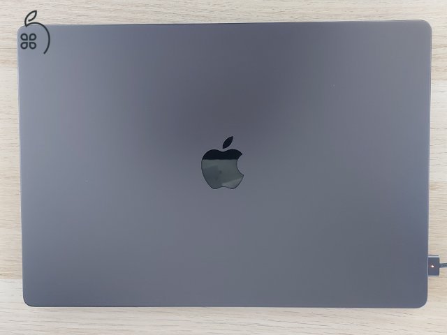 Újszerű Apple Macbook Pro 16,2” eladó