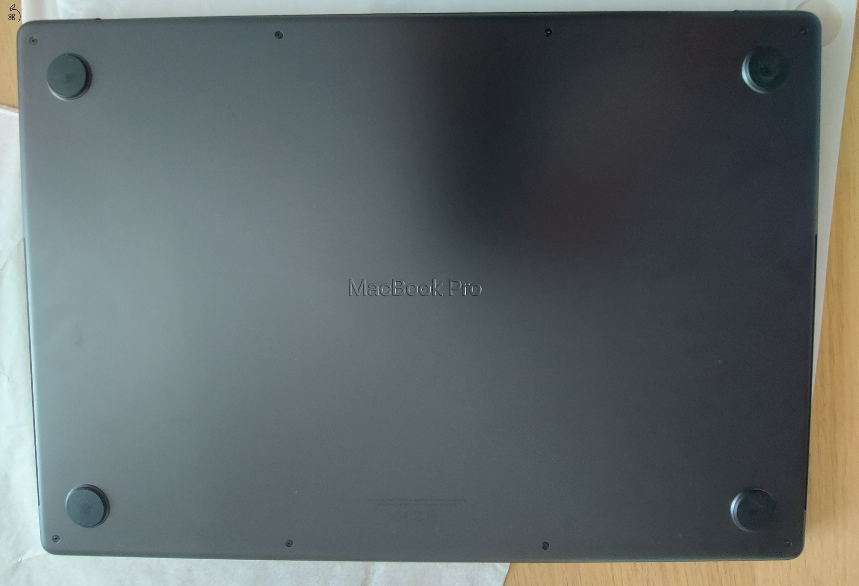 Újszerű Apple Macbook Pro 16,2” eladó