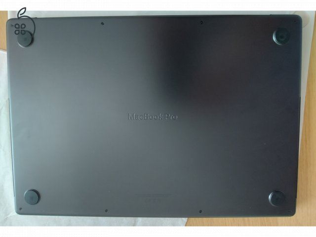 Újszerű Apple Macbook Pro 16,2” eladó