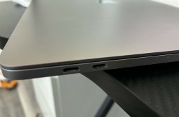 2020 MacBook PRO, gyönyörű állapot, i7, 32GB RAM, 512GB