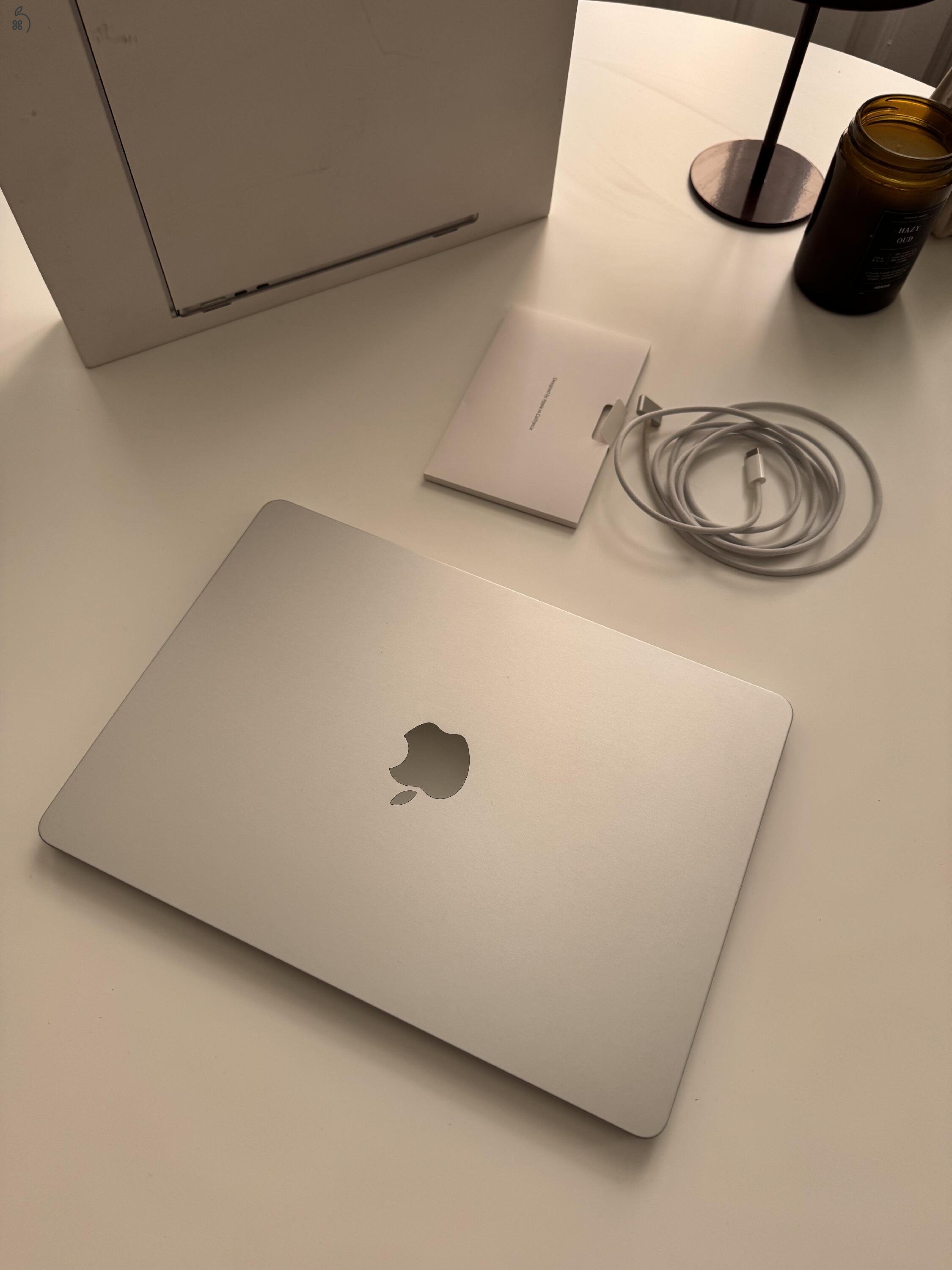 MacBook Air 13” M3 (16 GB RAM, 512 GB SSD), Silver