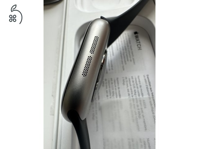 Apple Watch Series 11 46 mm GPS – makulátlan..