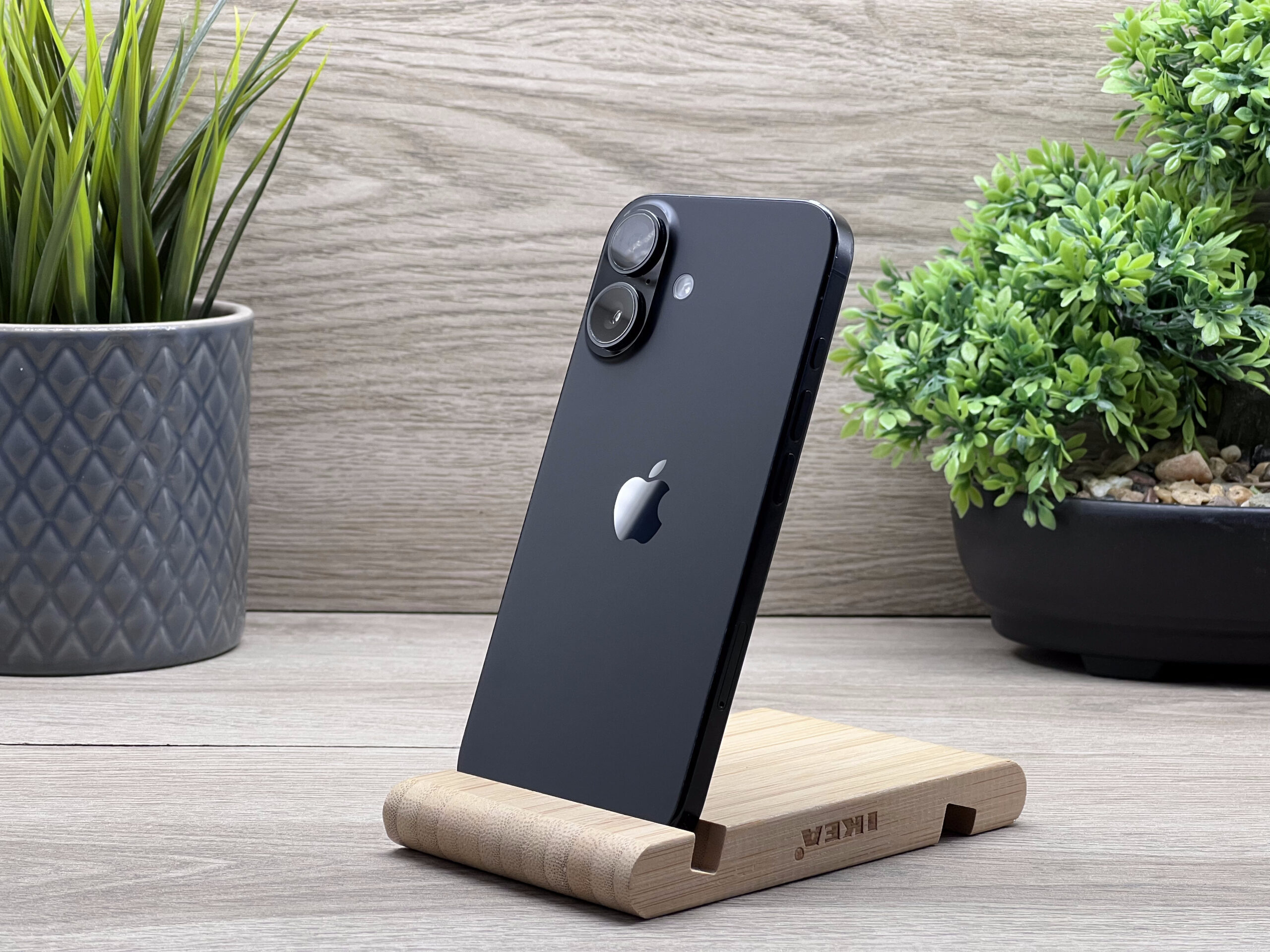 iPhone 16 Black 128GB 2 ÉV Garanciával Számlával