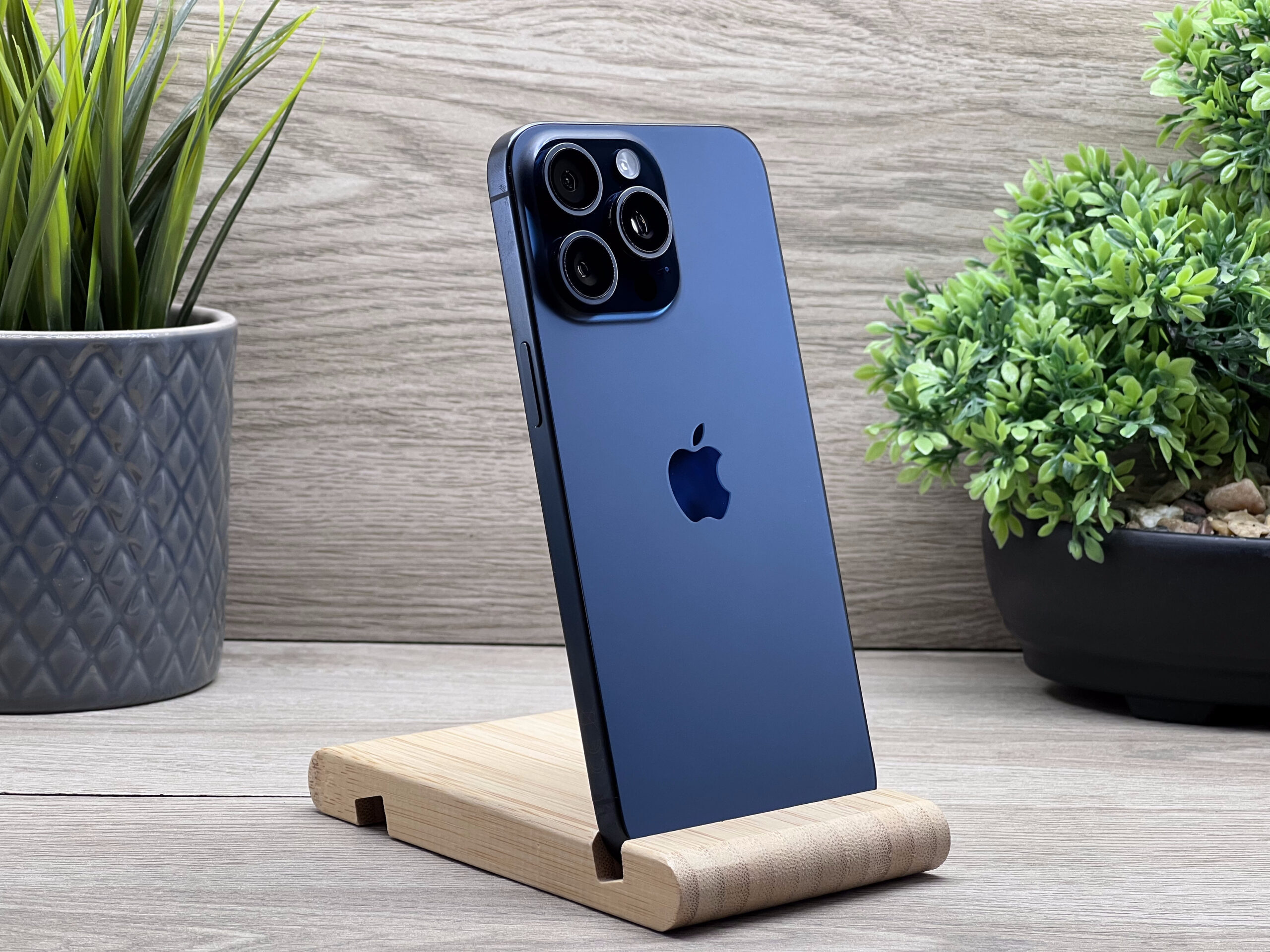 iPhone 15 Pro Max Blue Titanium 256GB 2 ÉV Garanciával Számlával Aksi 100%