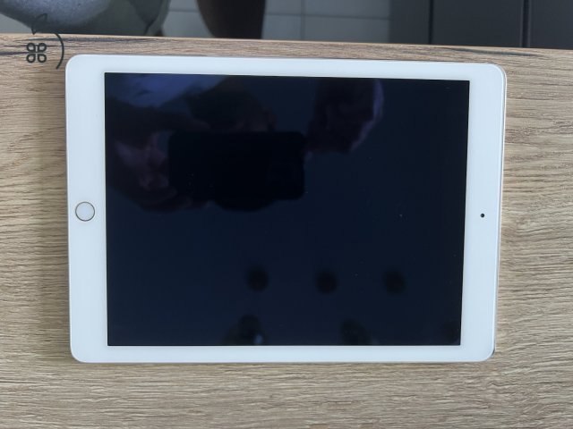 Eladó Gold Ipad Air2, dobozzal és védőtokkal.