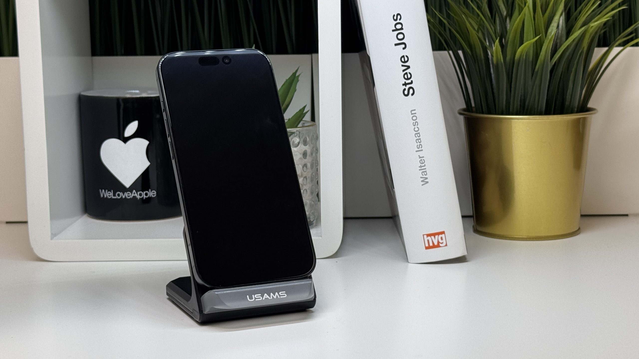 iPhone 16 Pro 1TB, Fekete Titán, Független, Számla, 2 Év Garancia, 90%