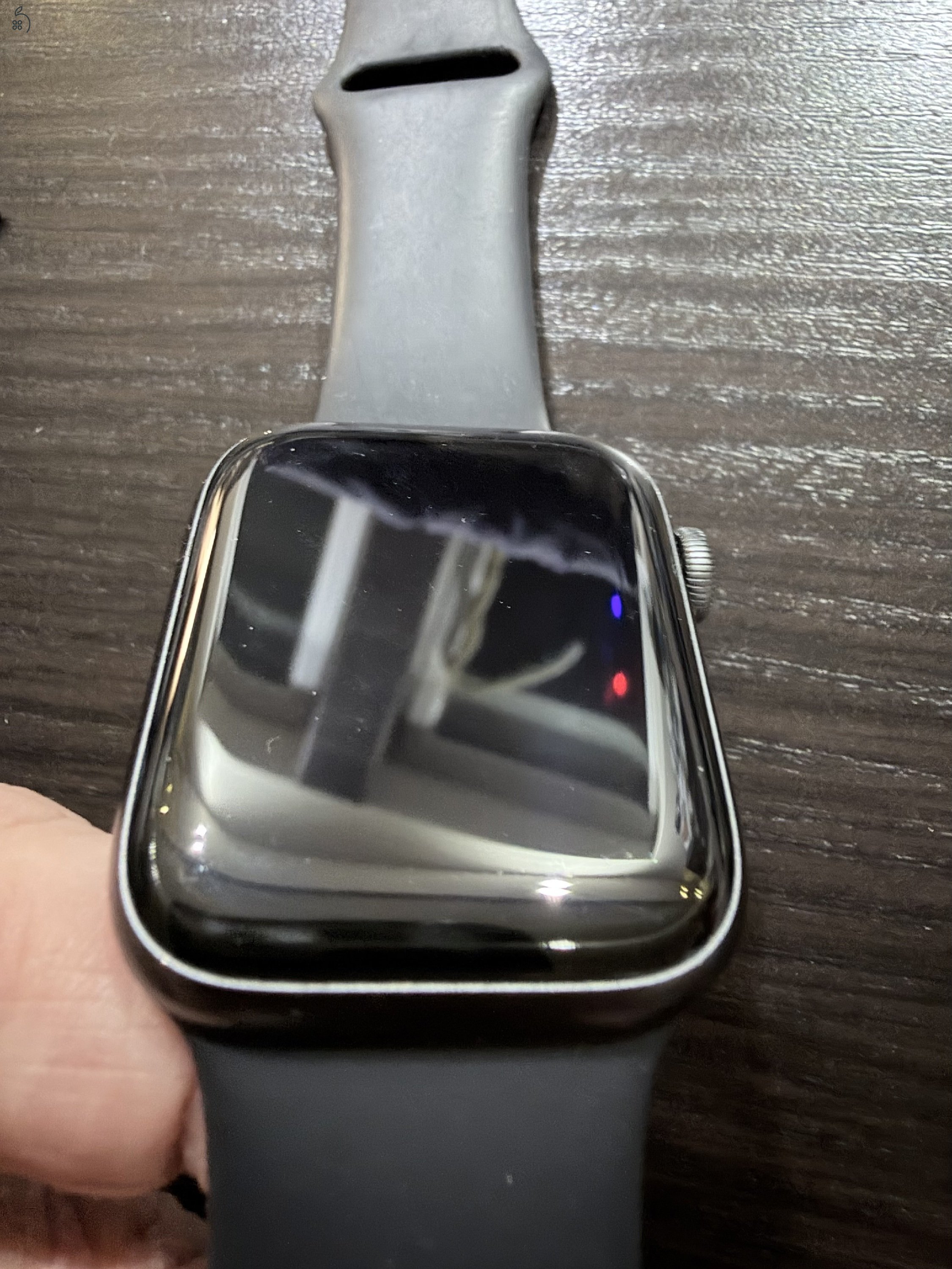 Apple Watch Series 5 Space Grey Aluminium Case Black Sport Band 44 mm GPS