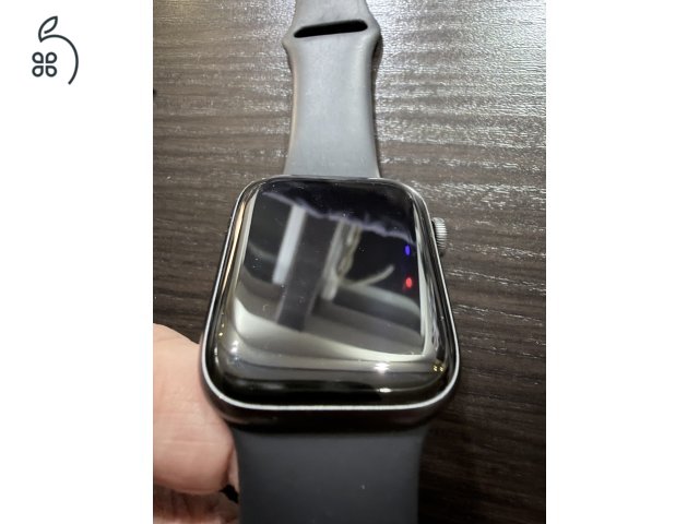 Apple Watch Series 5 Space Grey Aluminium Case Black Sport Band 44 mm GPS