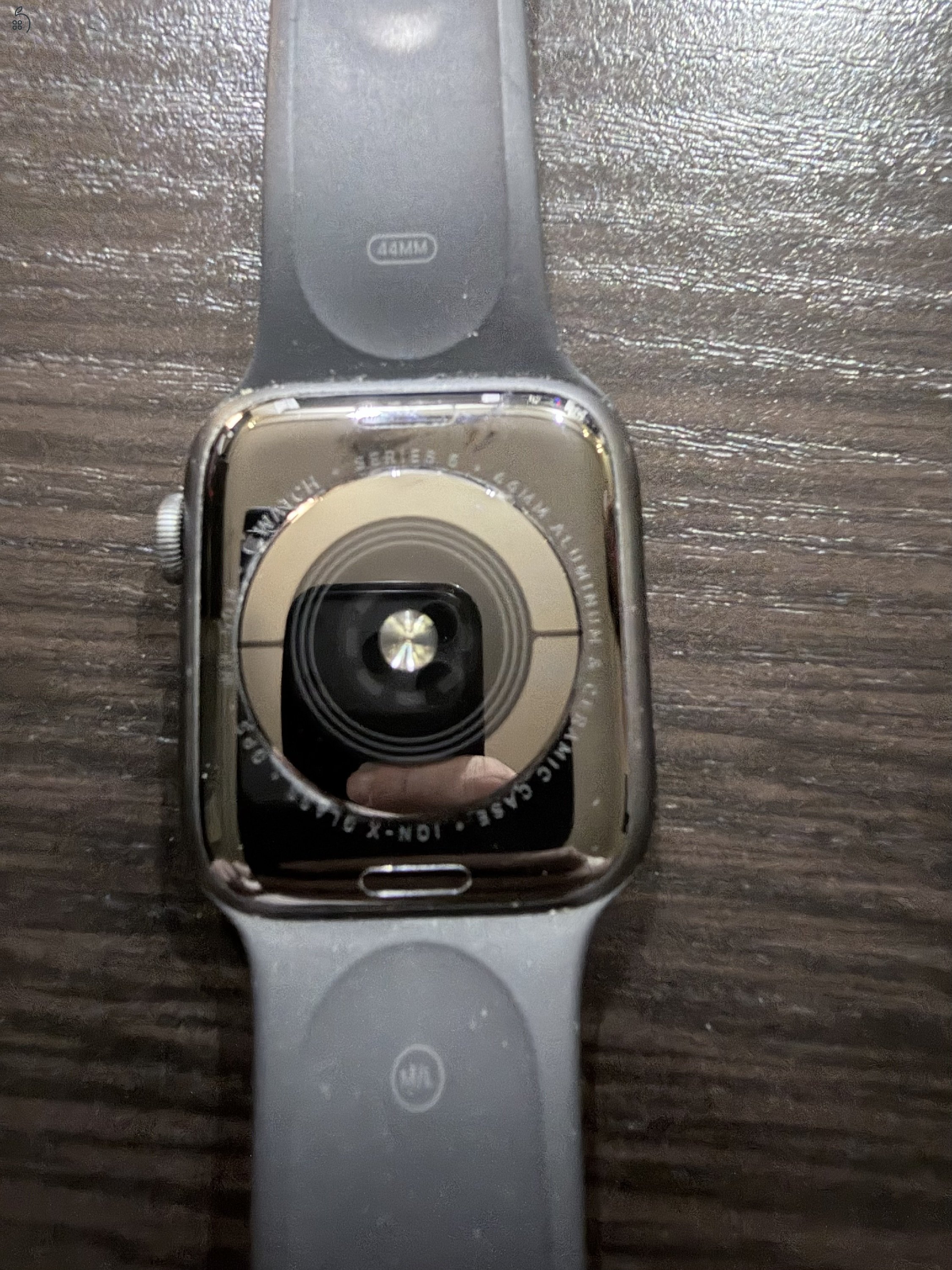 Apple Watch Series 5 Space Grey Aluminium Case Black Sport Band 44 mm GPS