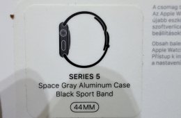 Apple Watch Series 5 Space Grey Aluminium Case Black Sport Band 44 mm GPS