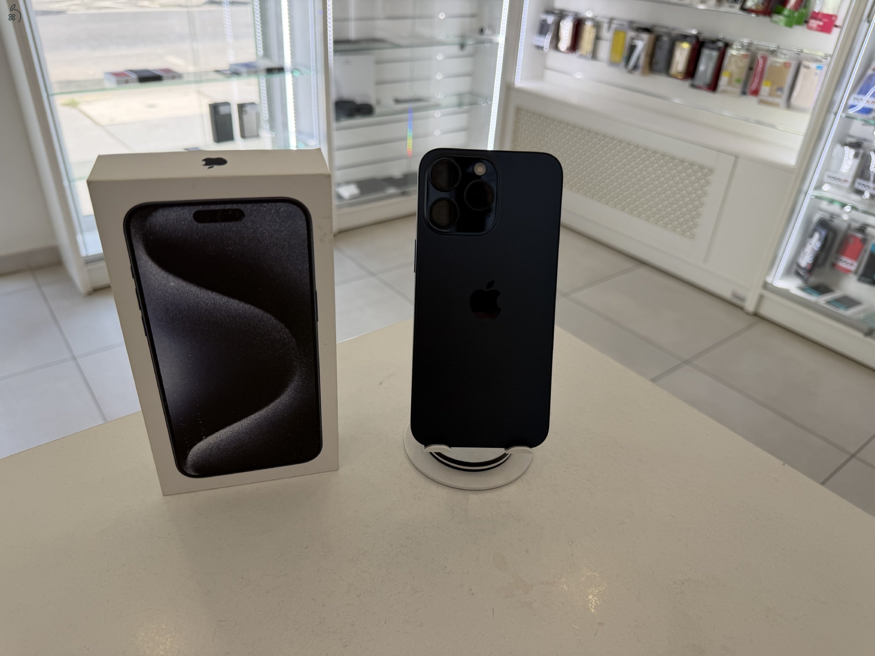 iPhone 15 Pro Max 256GB KÉK One Függő Újszerű/1 hónap gar./