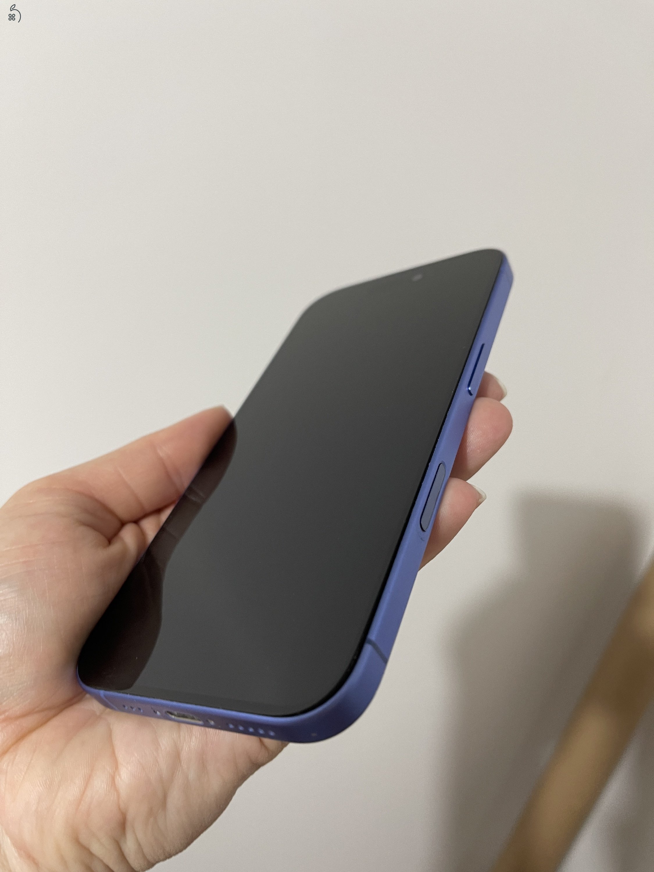 iPhone 16 Ultramarine 128 gb 99 % akku, 2027.02. Apple garancia