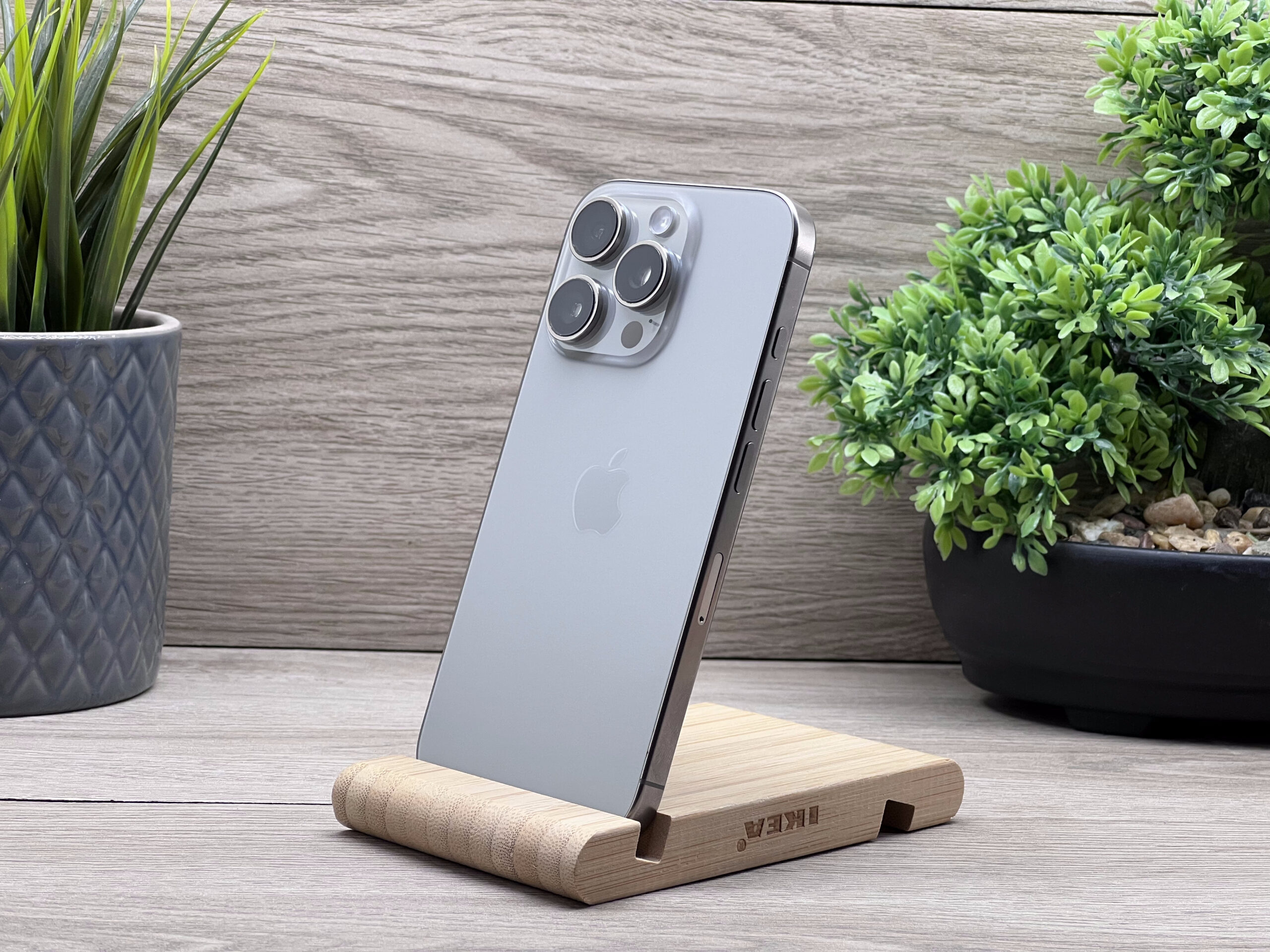 Hibátlan iPhone 16 Pro Natural  Titanium 256GB 2 ÉV Garanciával 91%