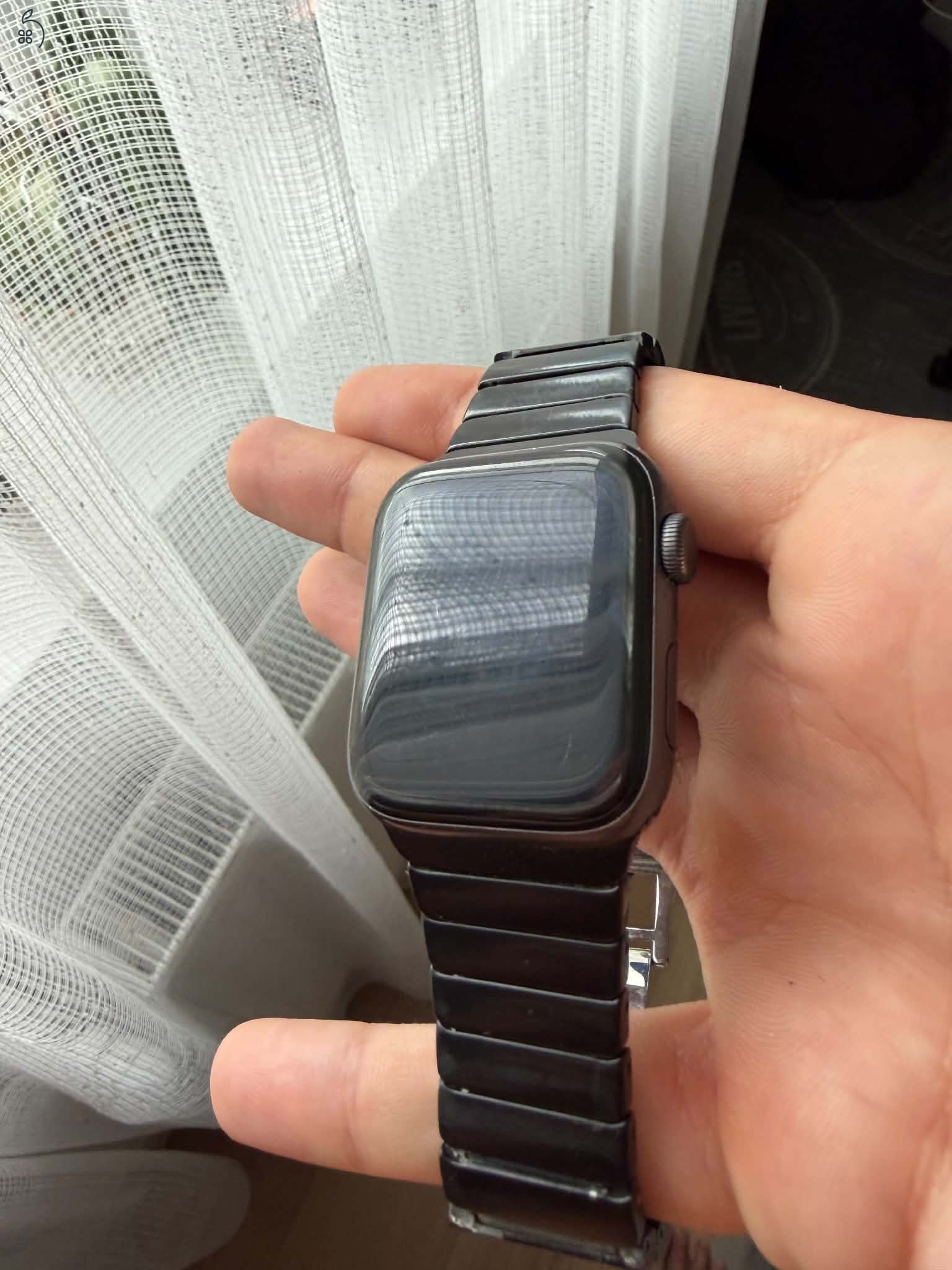 Apple Watch SE 1.gen GPS 44mm (2020)