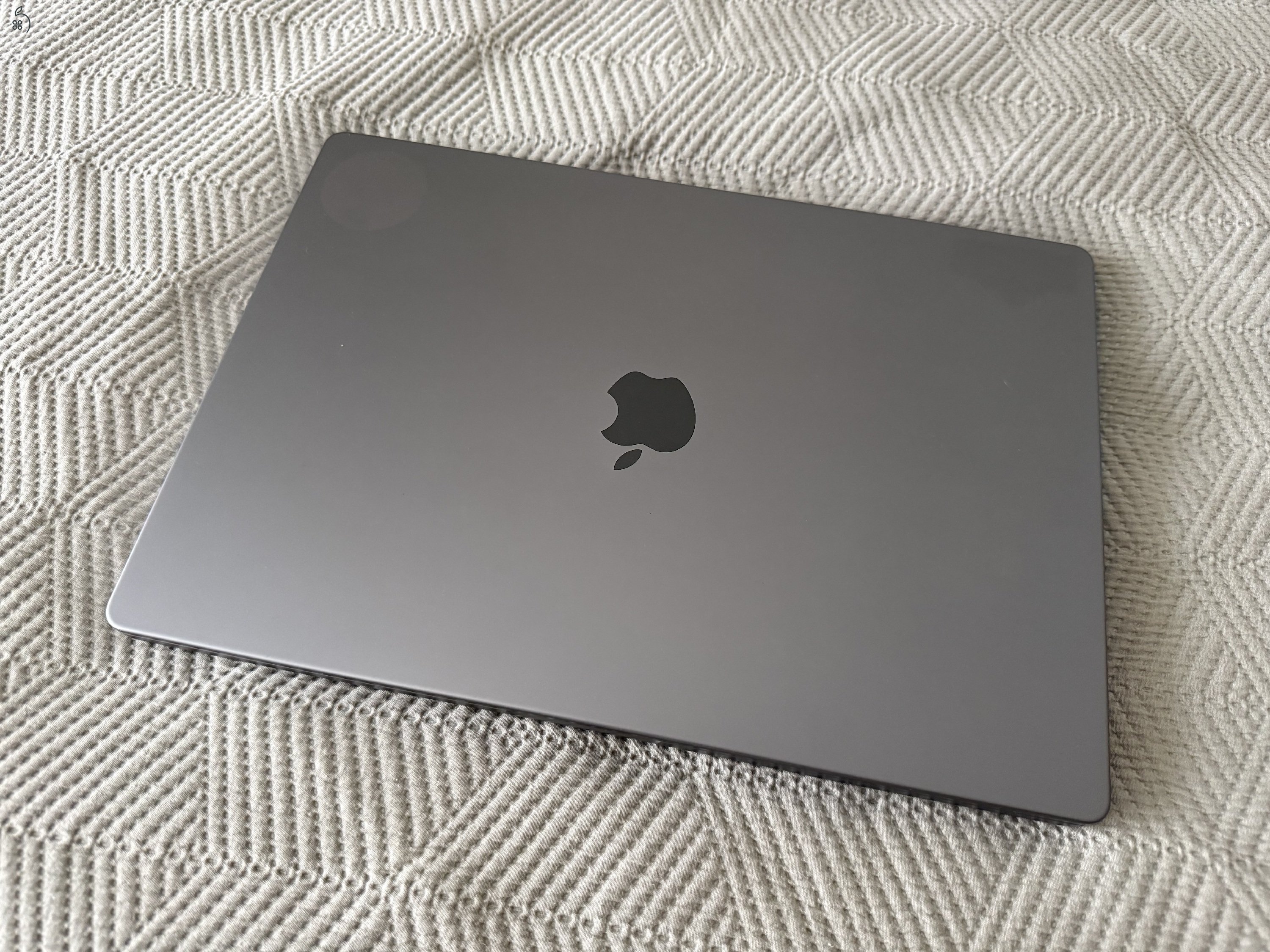 Macbook Pro 16”, M1 Pro, 32GB RAM, 1TB SSD