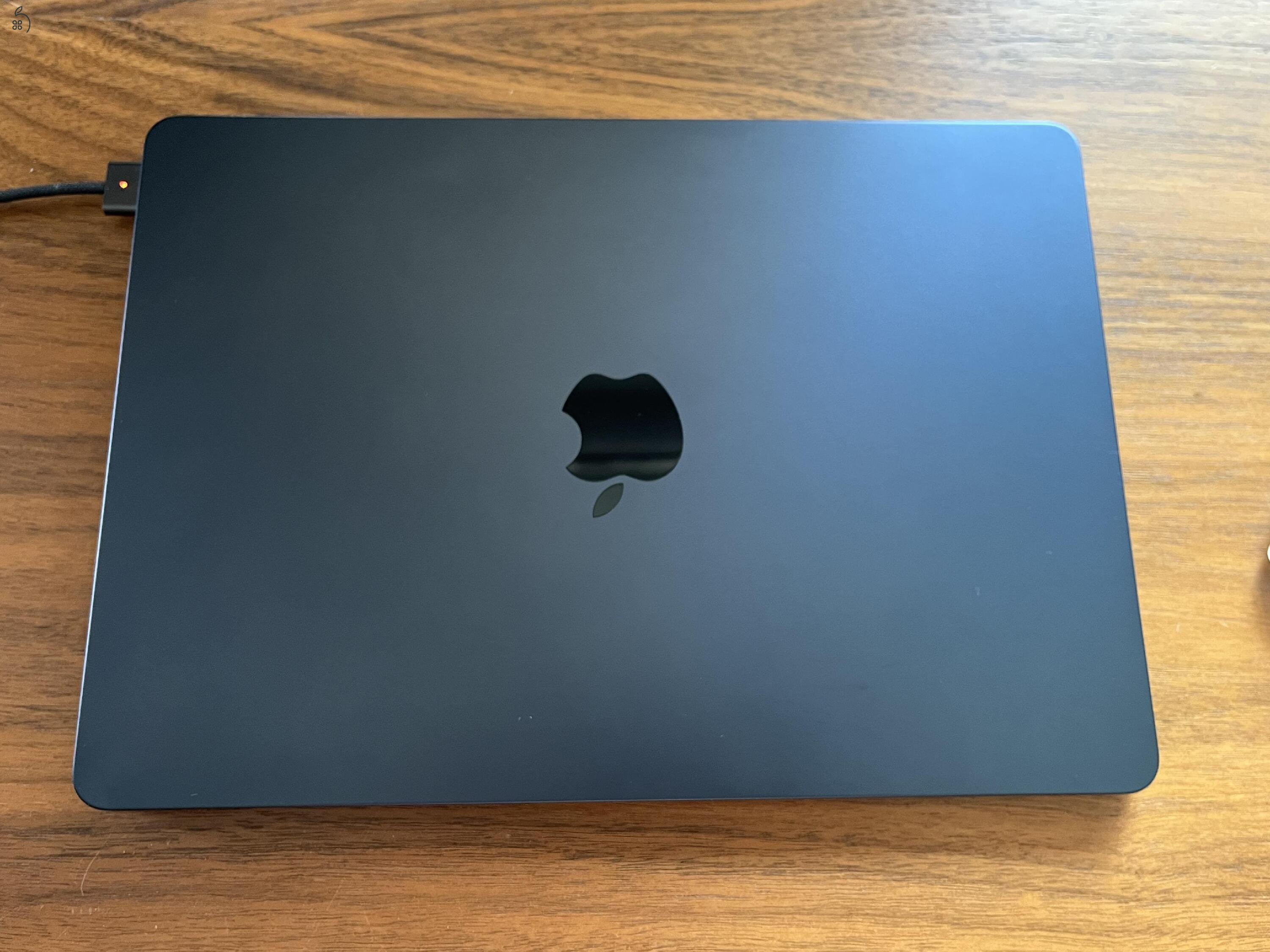 MacBook Air M2 16GB, 512gb