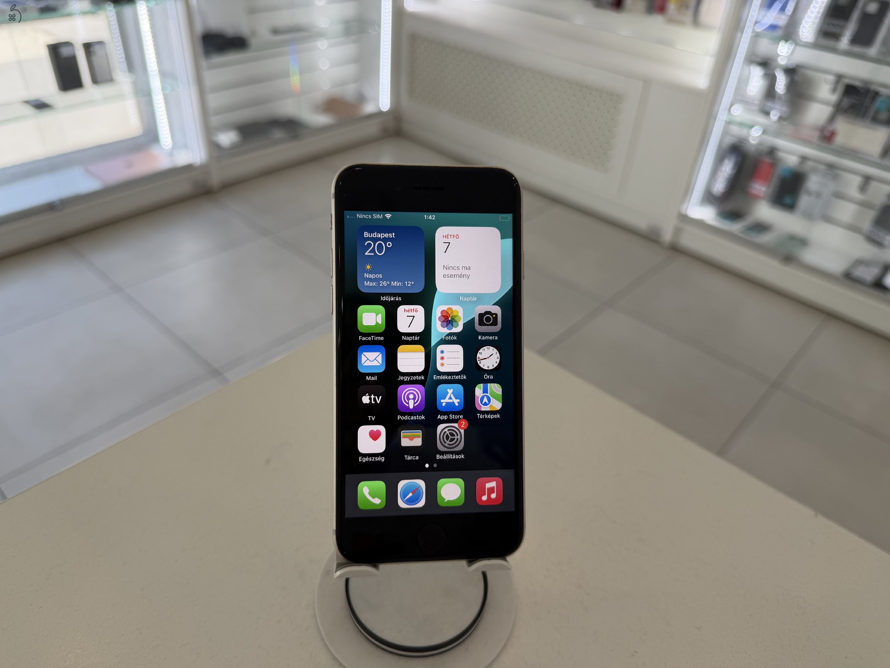 iPhone SE 2020 64GB Független Újszerű/Akku 85%/1 hónap gar./p4933