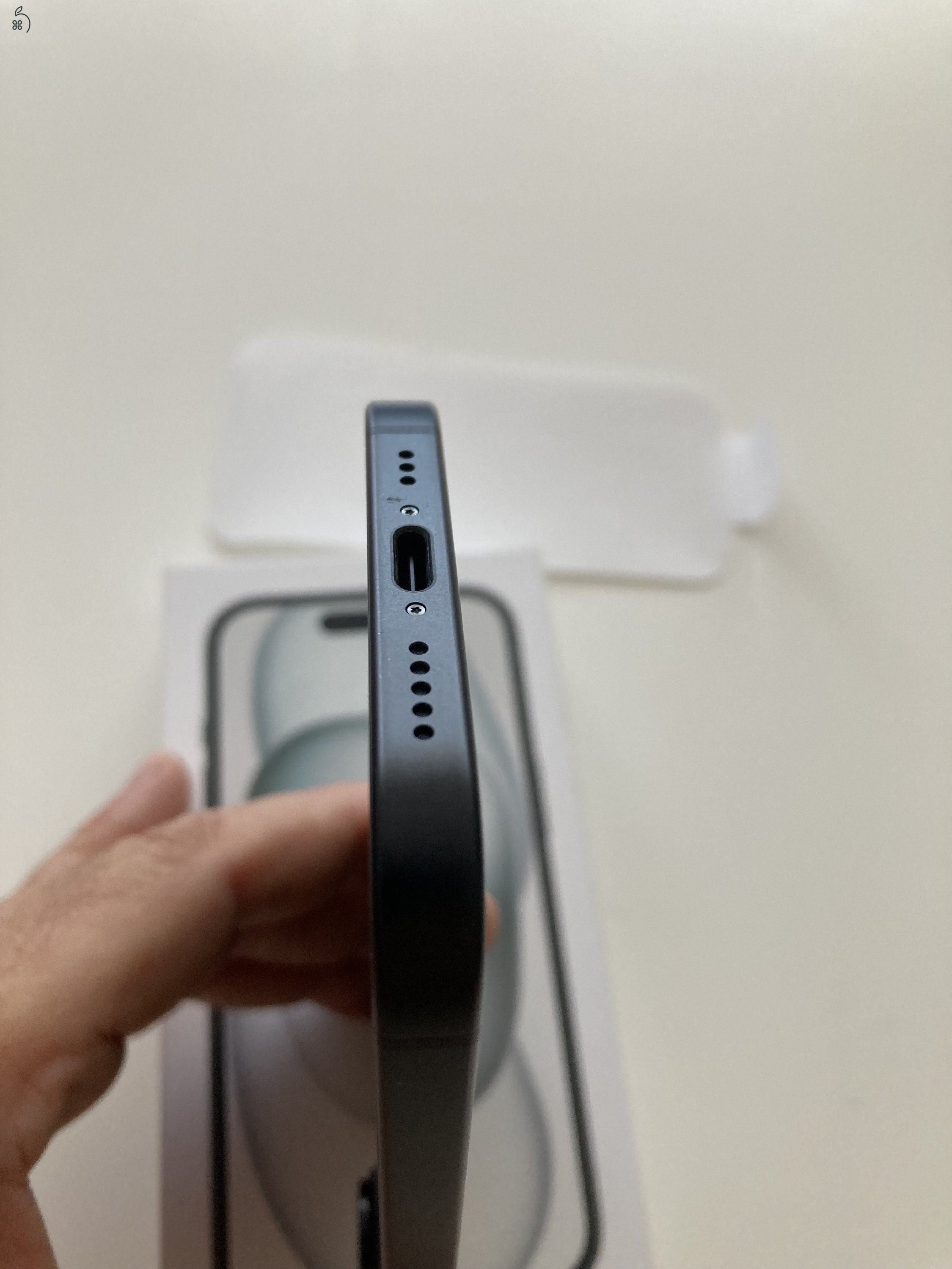 iPhone 15 128GB 7 töltési ciklus!