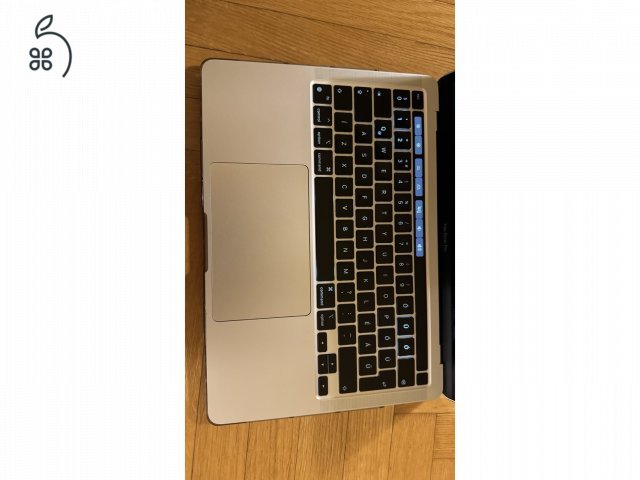 Appsolute-ban 2026. aug 31-én bevizsgált, MacBook Pro 13-inch M1 (2020) 