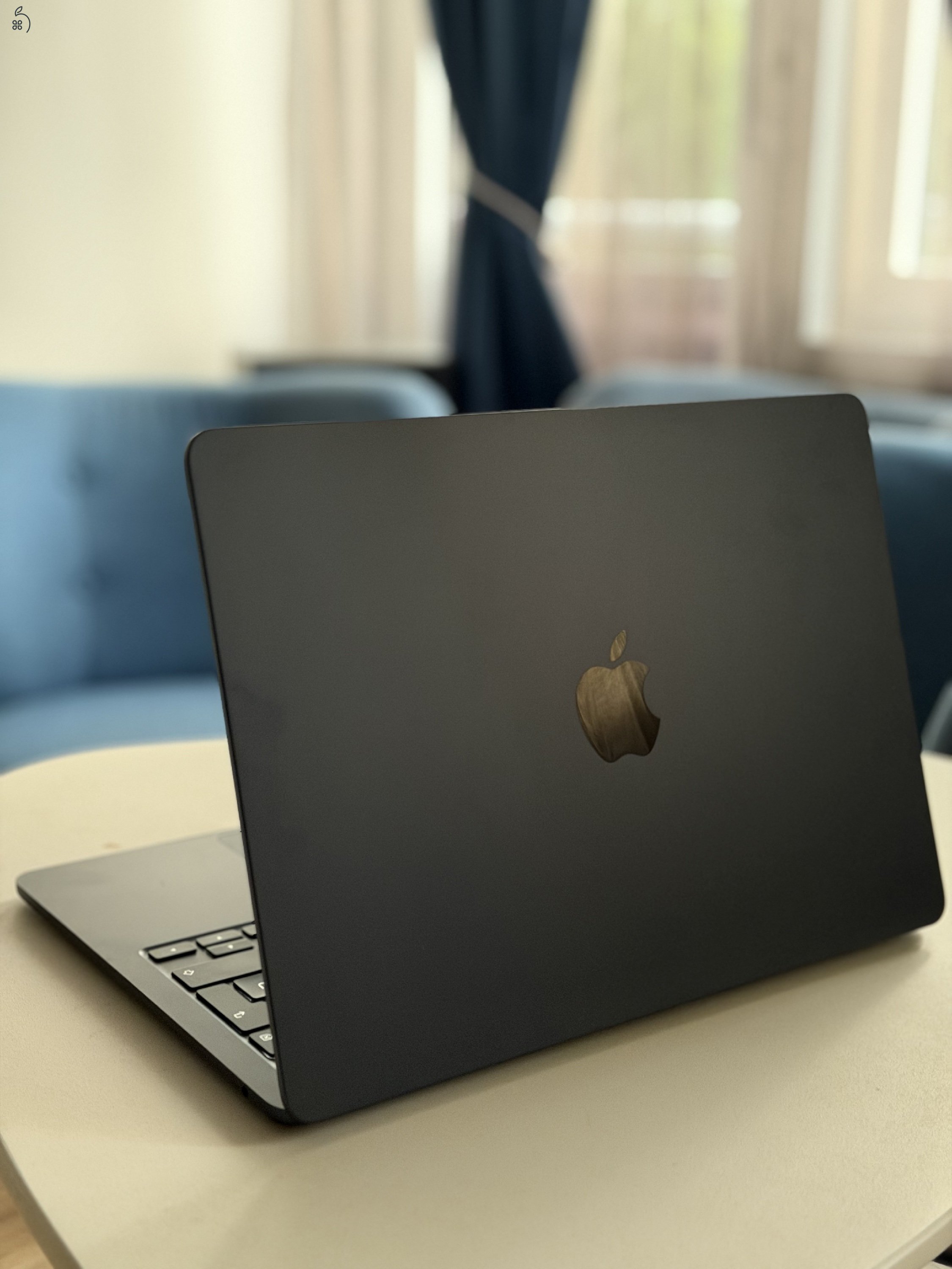 Eladó MacBook Air M2 – 512 GB – 97% akku