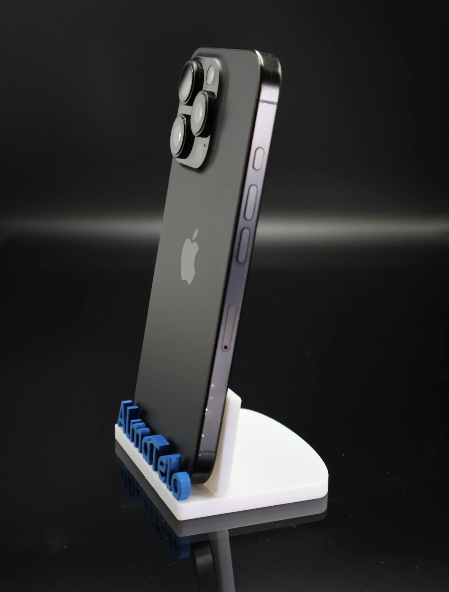 Apple iPhone 16 Pro 128 GB Black Titanium 90% akku - 12 HÓ GARANCIA