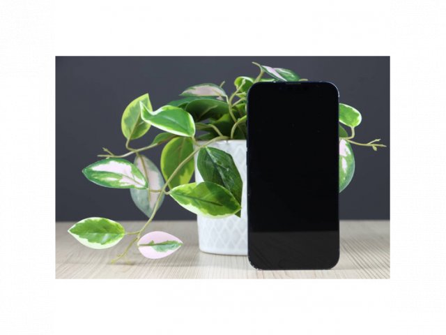 Használt Apple iPhone 13 512GB midnight C+ US-8491