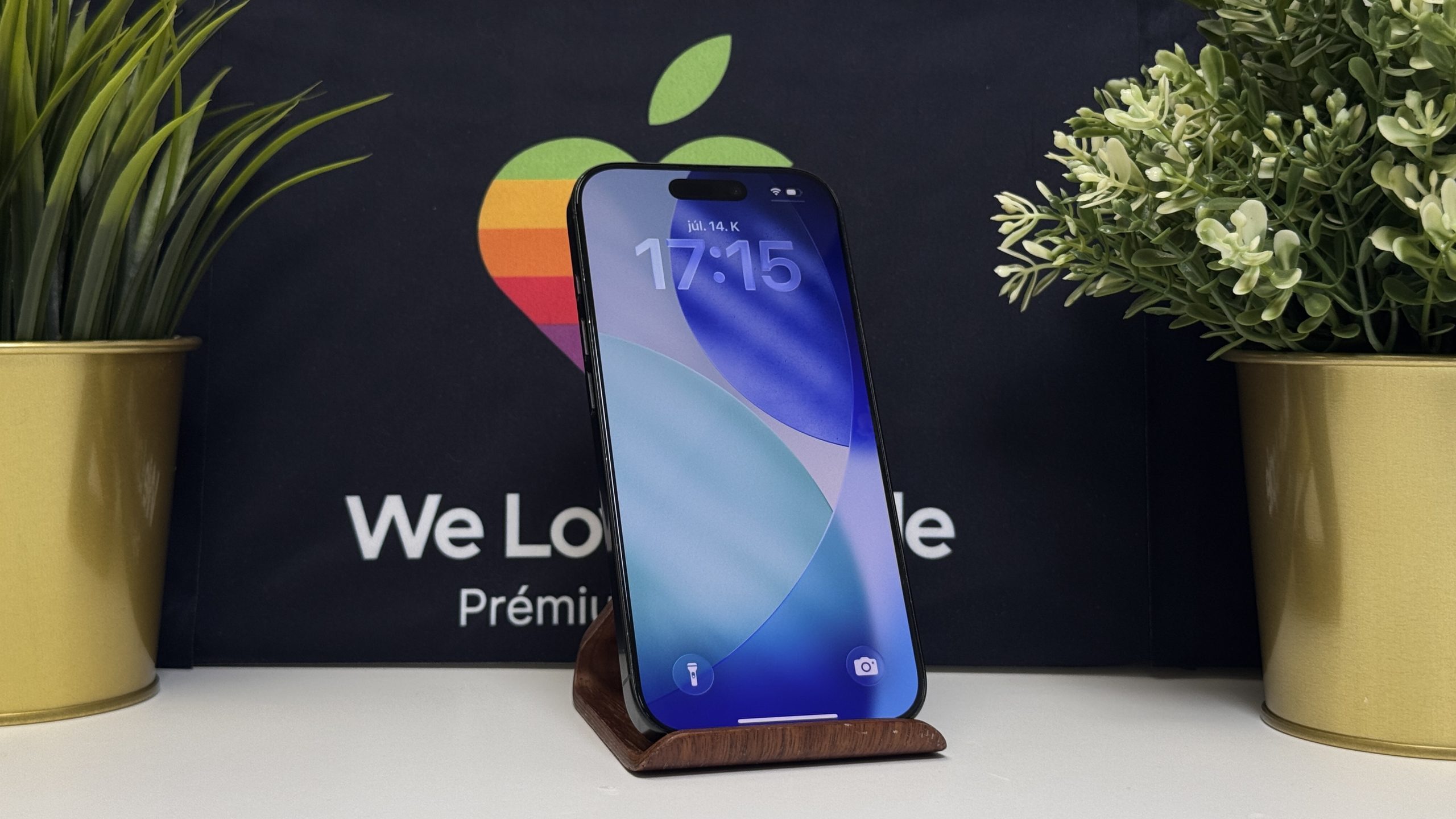 iPhone 16 Pro 256GB, Fekete Titán, Független, Számla, 2 Év Garancia, 88%
