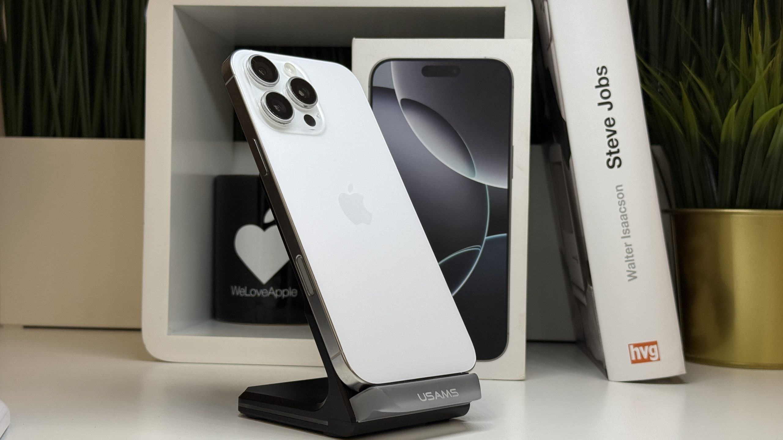 iPhone 16 Pro Max 256GB, Fehér Titán, Független, Számla, 2 Év Garancia, 92%