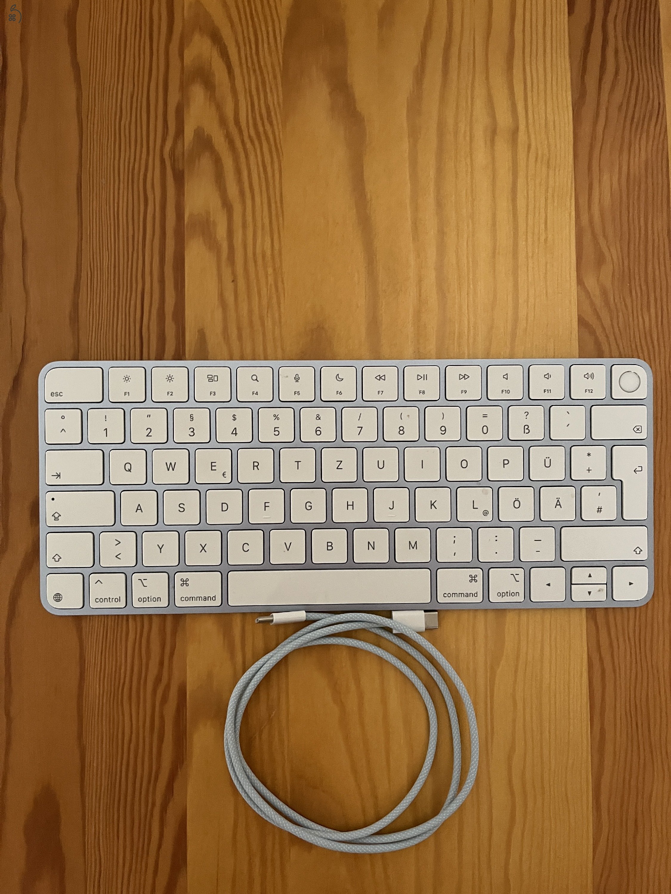 APPLE Magic Keyboard Touch ID-val, USB-C 2024 - Német - ÚJ 