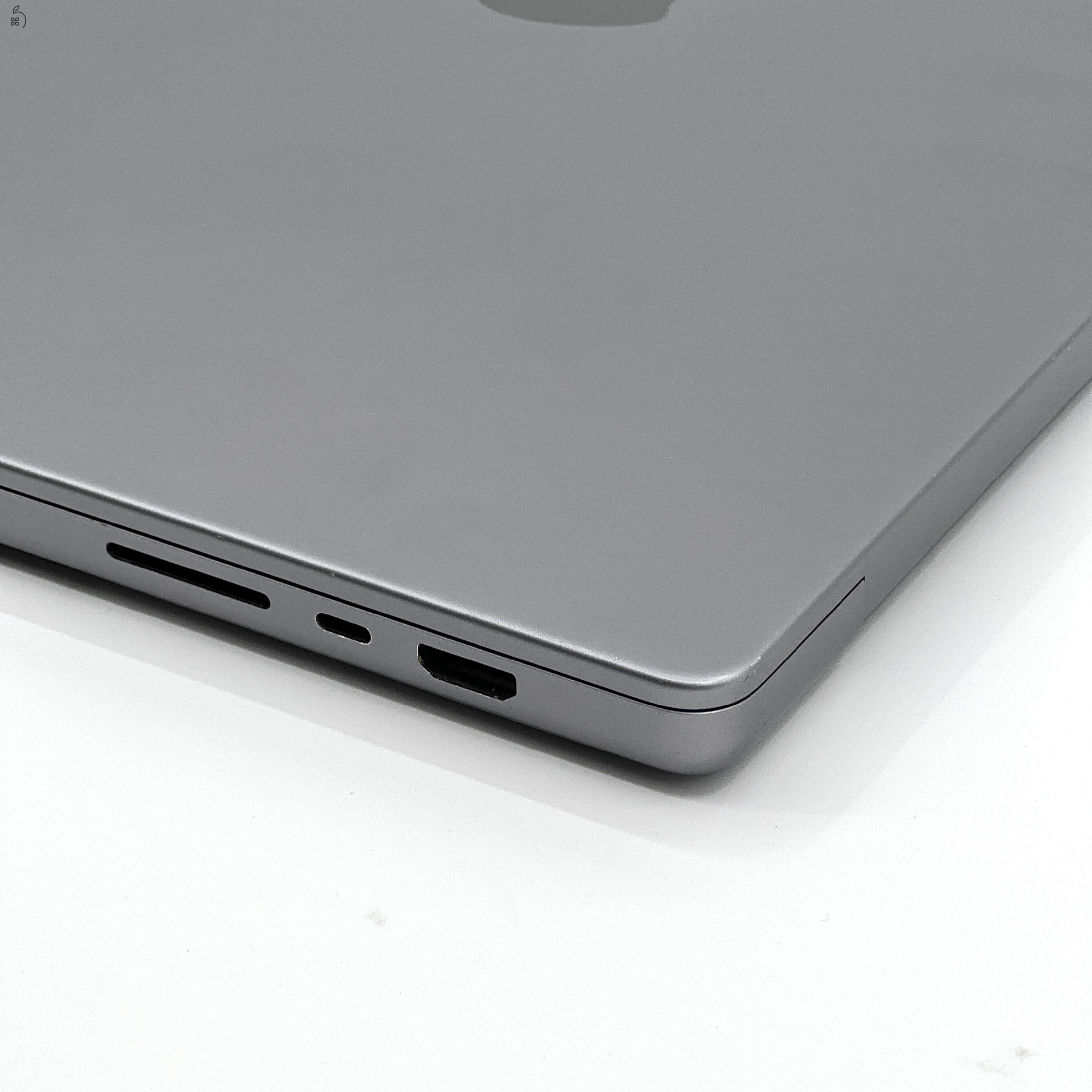MacBook Pro 16″ 2021, M1 Pro 10 Cores, 16 GB RAM, 16 core GPU, 512 GB SSD, Space Gray 27% Áfás,  0554AB