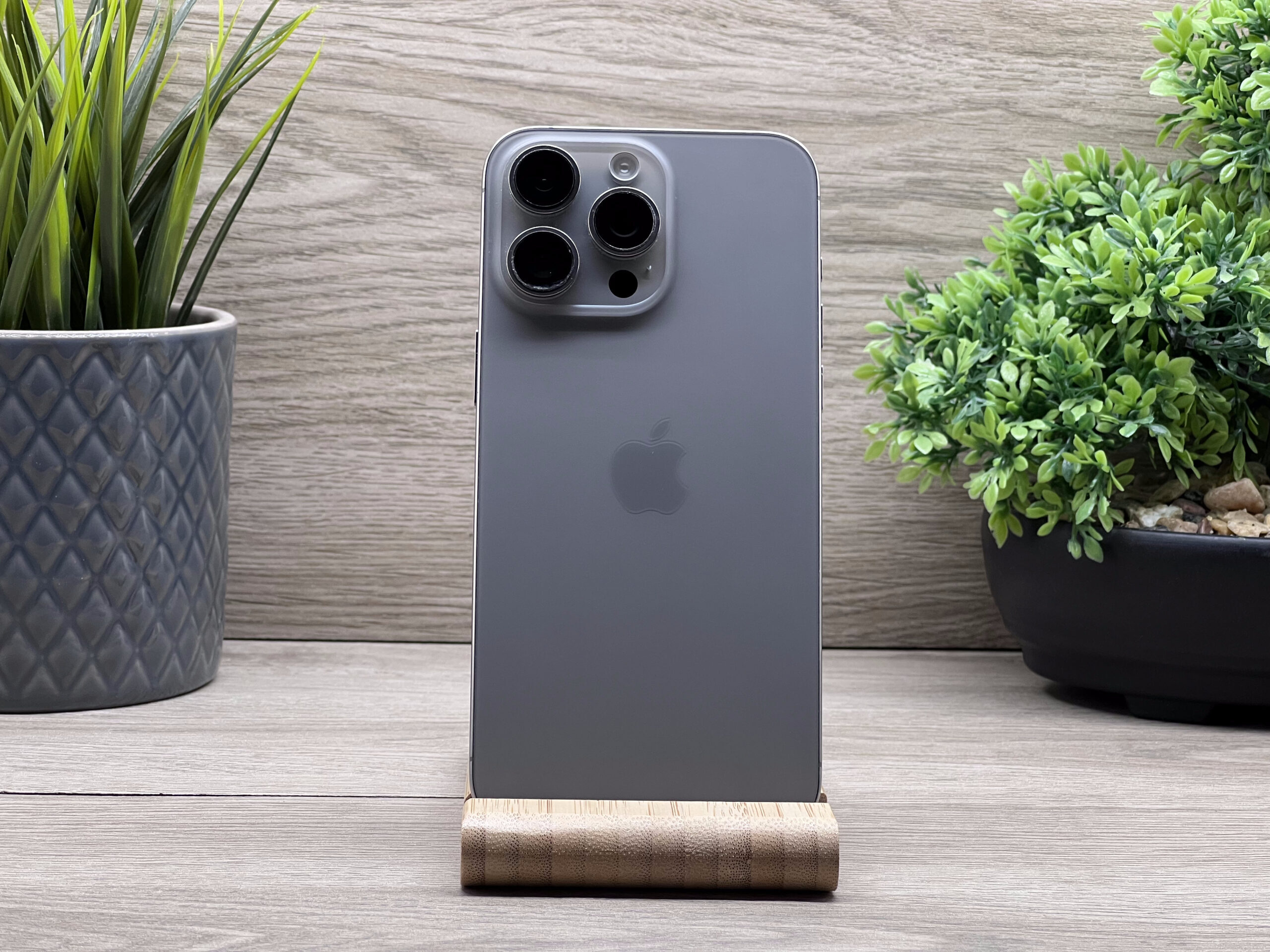 iPhone 15 Pro Max Natural Titanium 256GB 2 ÉV Garanciával Számlával Aksi 100%