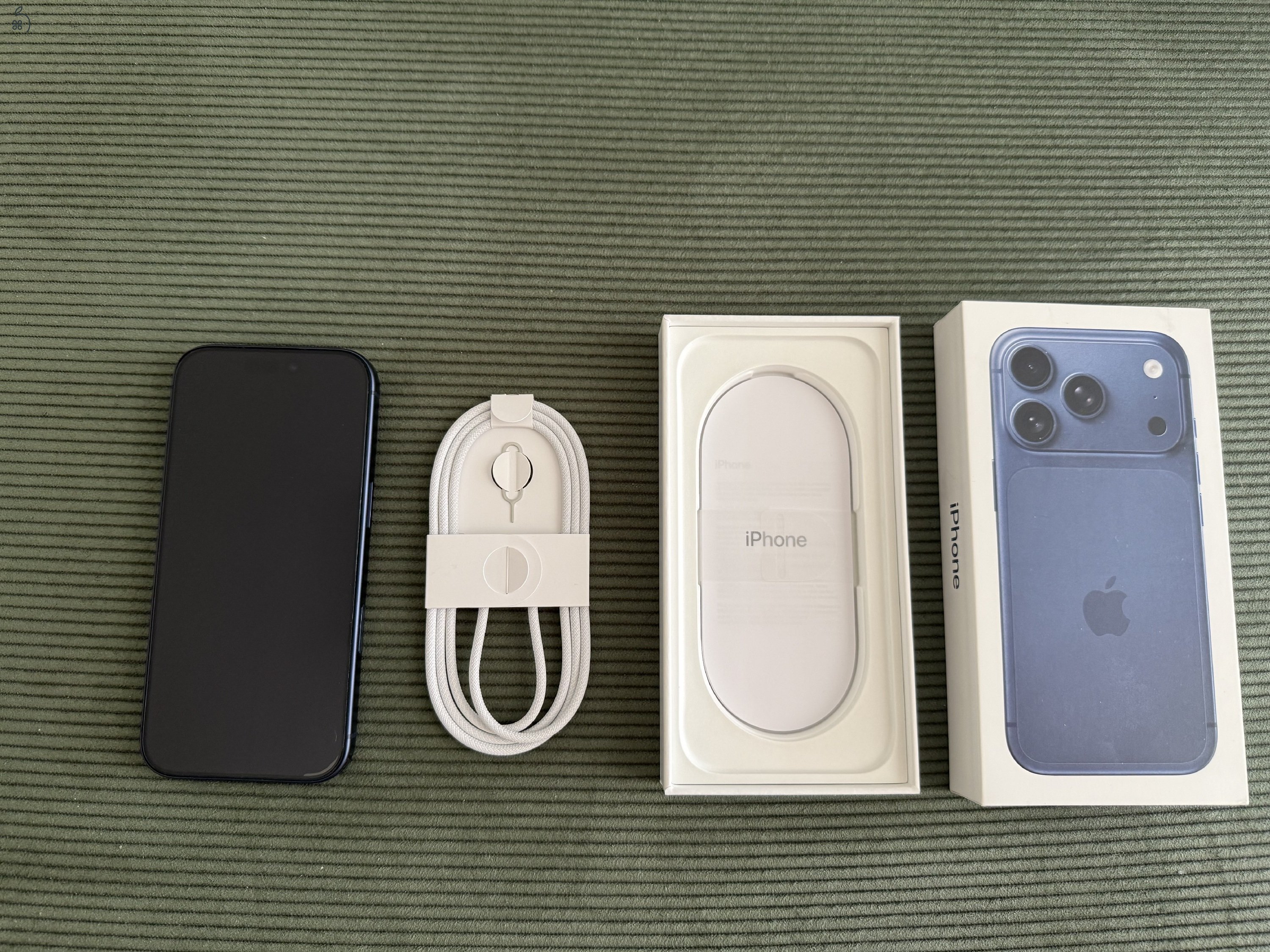 Apple iPhone 17 Pro 256GB Deep Blue + Torras tok