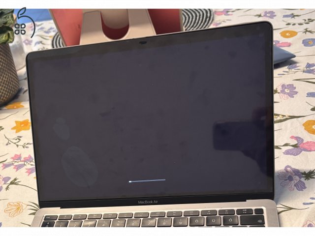 Apple MacBook Air 13” 2020 A2179 – hibás – alkatrésznek – hibátlan kijelző, billentyűzet, touchpad