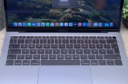 MacBook Air 2018 13”128GB 2 ÉV Garanciával Számlával Aksi 100%