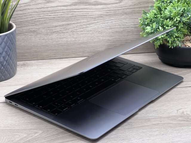 MacBook Air 2018 13”128GB 2 ÉV Garanciával Számlával Aksi 100%