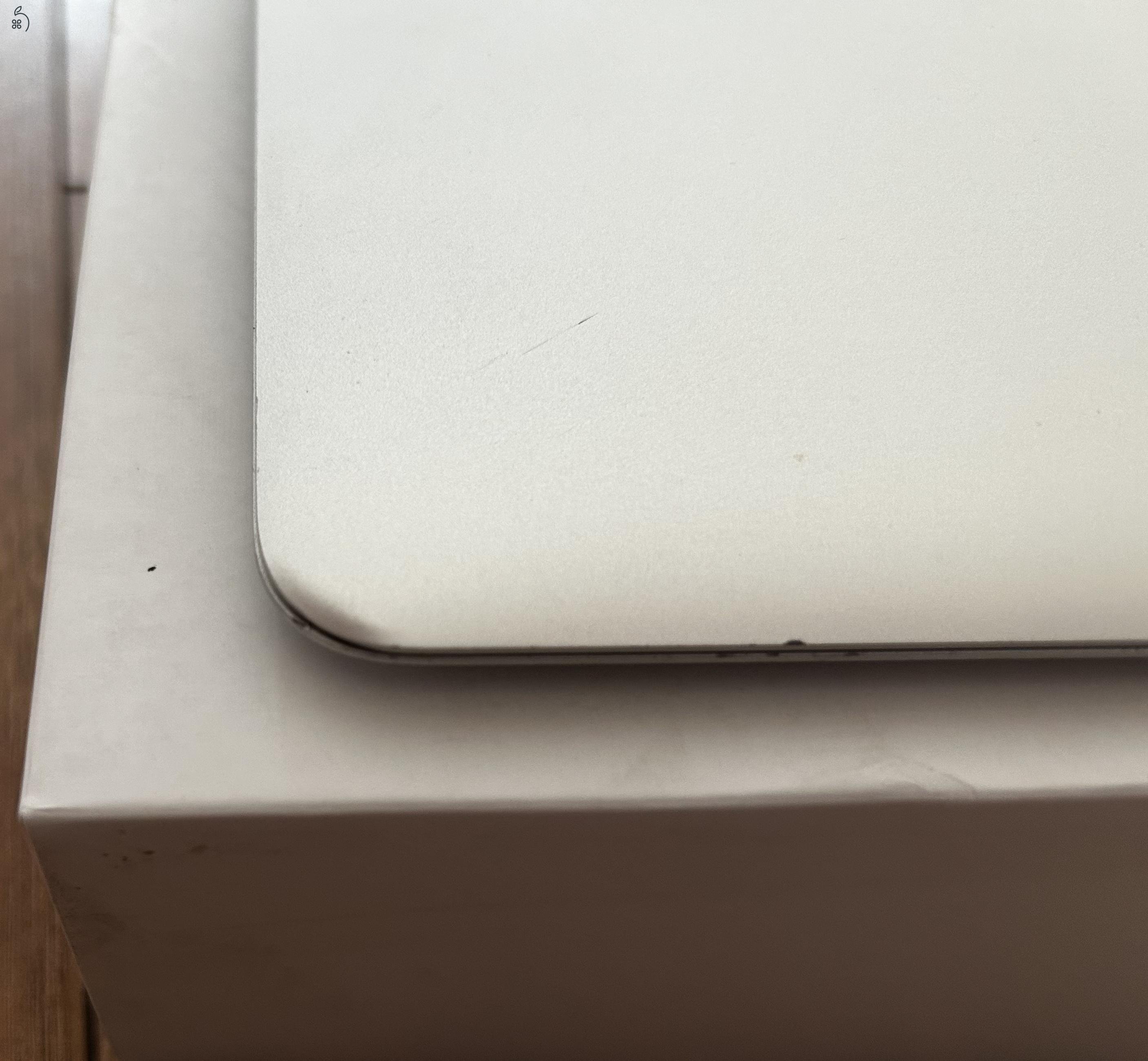 Apple MacBook Air 13 (2017) i7 / 8 GB RAM / 512 GB SSD