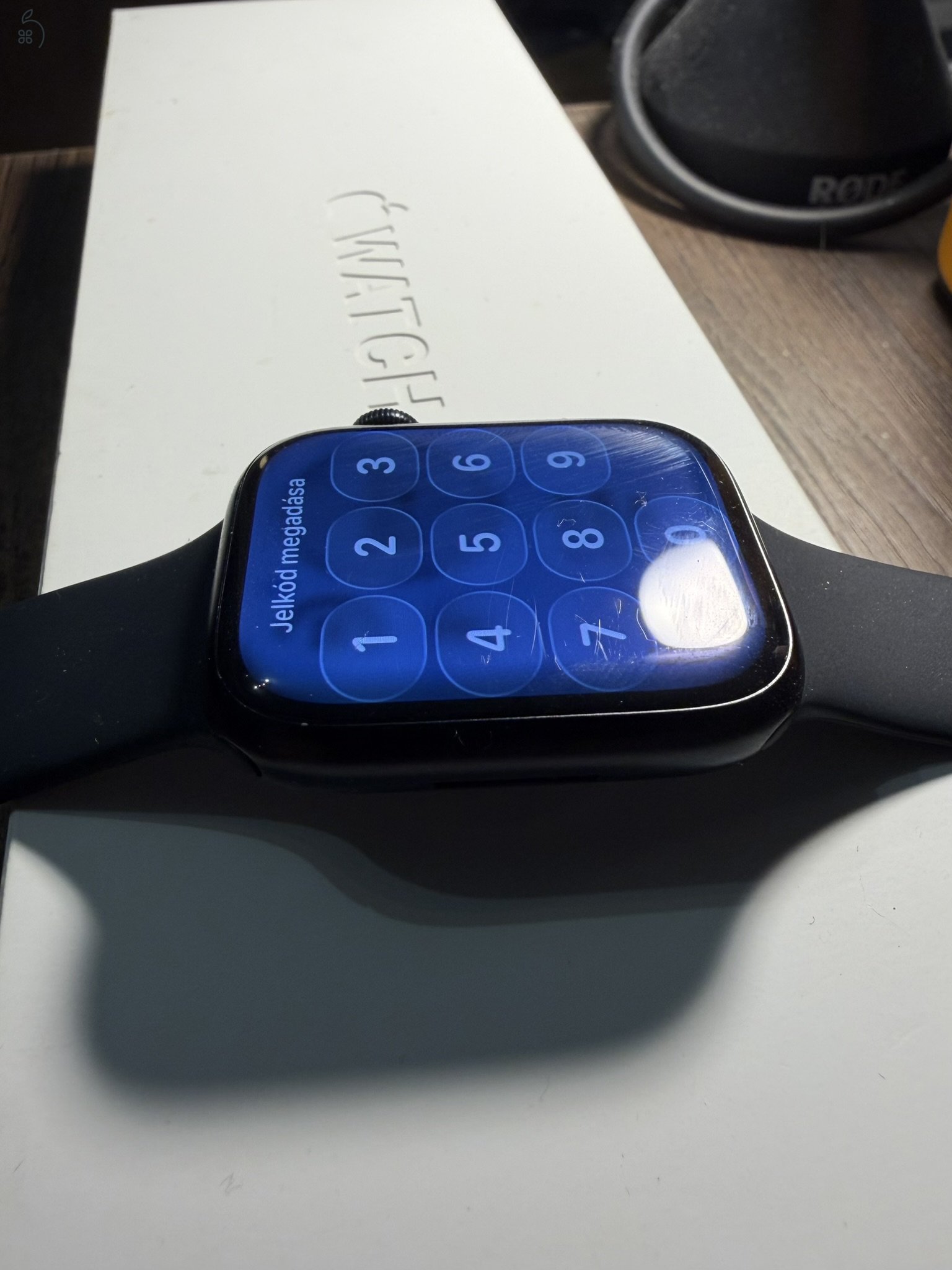 Apple Watch Series 9 45 mm Aluminium – Midnight GPS - dobozzal, töltővel