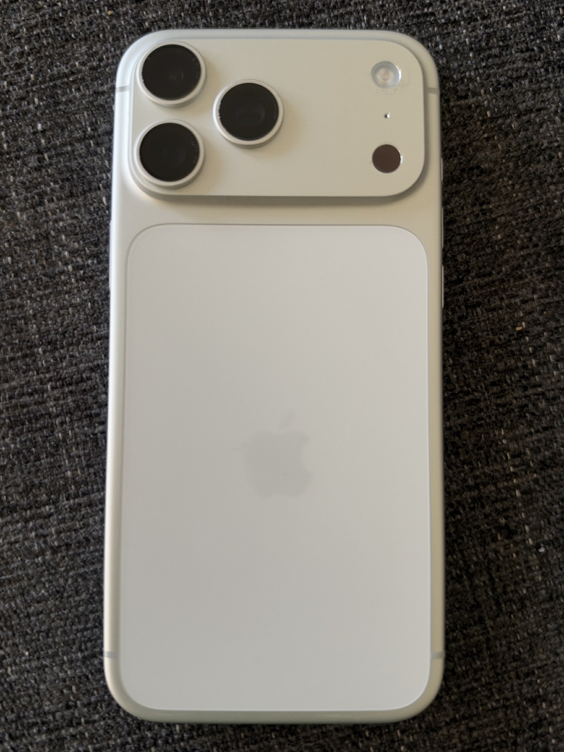 iPhone 17 Pro Max 2TB - ezüst