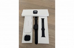  Apple Watch S10 / 42mm / GPS / Kozmoszfekete