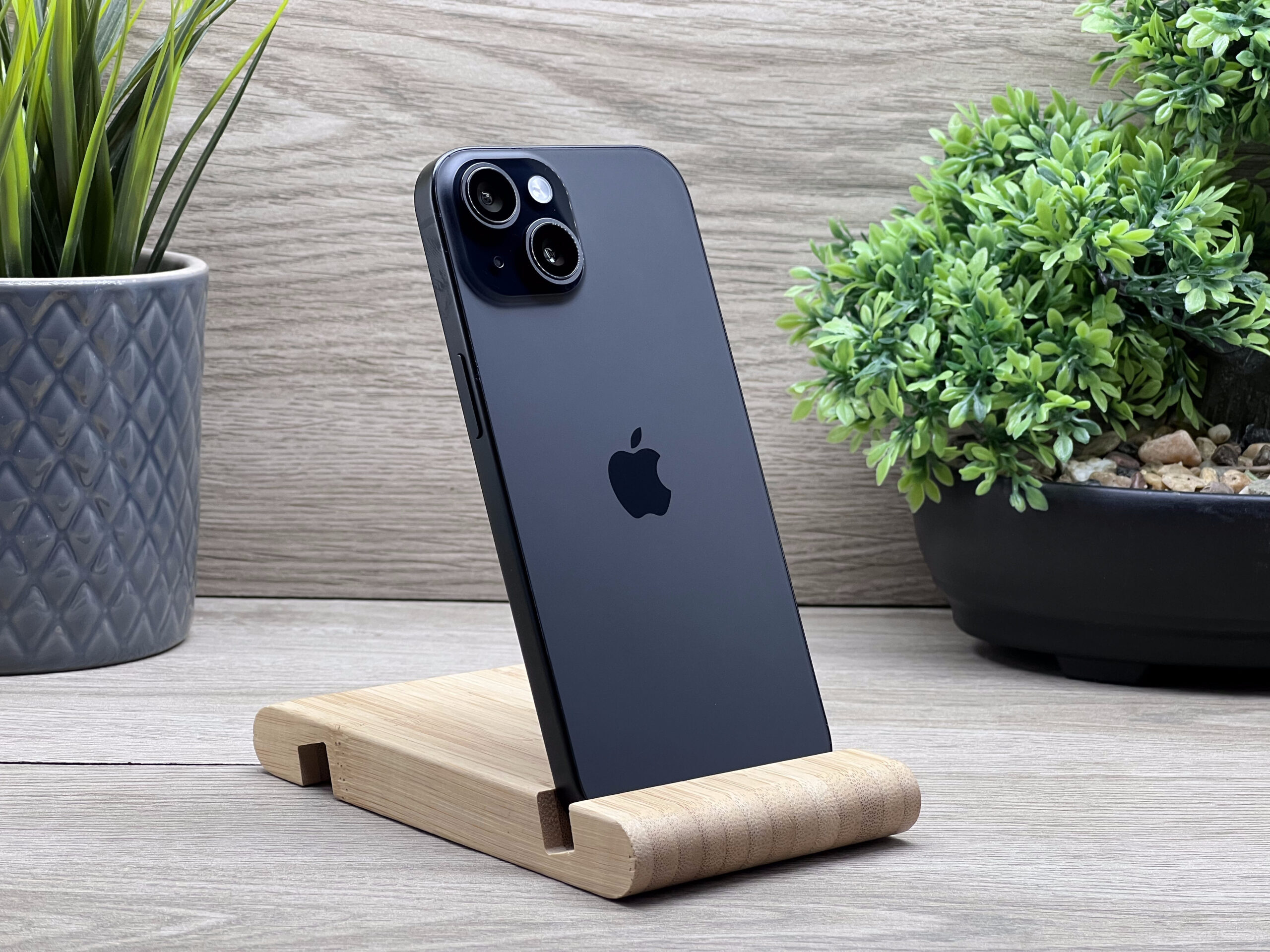 Hibátlan iPhone 15 Black 128GB 2 ÉV Garanciával 93%